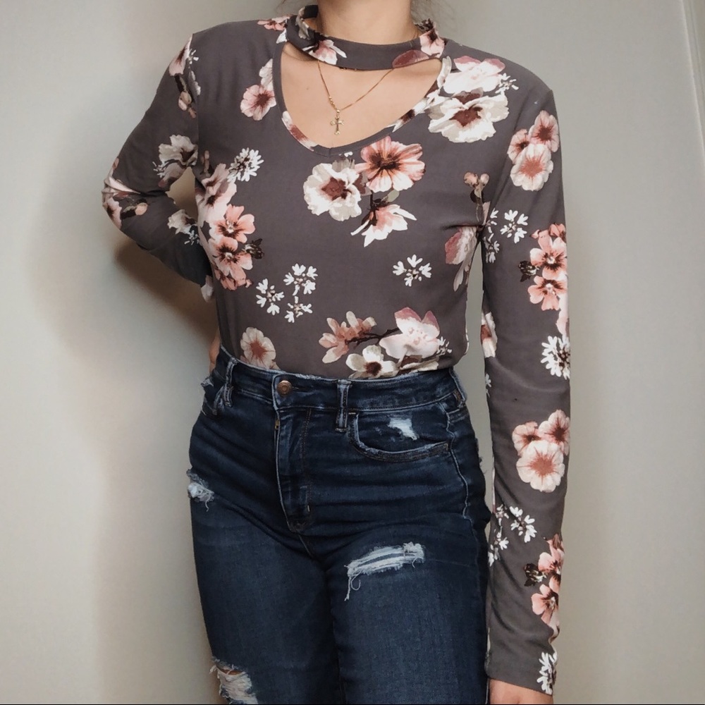 Soft floral keyhole top